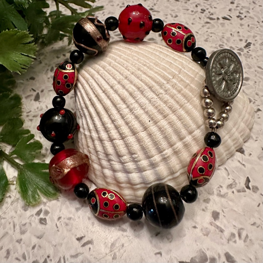 Ladybug bracelet - Picture 2 of 5
